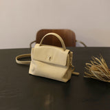 2025 The first layer of cowhide popular medium spring and summer new color soft cowhide versatile portable shoulder messenger women's bag, factory direct